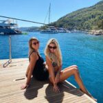 Dilara Öztunç Instagram - Bana aşktan söz et ☕️🤍 @tugcemdmrl
