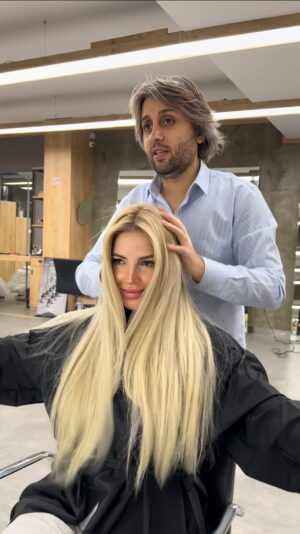 Dilara Öztunç Instagram - Saç yapısına zarar vermeden doğru işlem ile isteğiniz sarıyı yaptırabileceğiniz doğru adres RAS salonlarımız