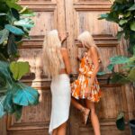 Dilara Öztunç Instagram - SS’22 #bestfriends #forever #barbie @nianburuk 🥂