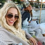 Dilara Öztunç Instagram - Daha çok var ; dar yollar, uzun hikayeler, birlikte gülüp geçmeler…🌸 daha çok var; masallardan günler, sihirli anlar…🪄 daha çok var ; Güneşin batışı, doğuşu ☀️ daha çok var; melek kalbine dokunuşlar…🌺 Bazen susmaya bazen bağırmaya daha çok var…. 🌗 Daha çok var ; kanatlarını kullanabileceğin yerler…🧚🏻‍♀️ Daha çok var ; seni bekleyen sürpriz planları dünyanın …🌍 birlikte gidip vardığımız o anlardan daha çok var … ⭐️ Birlikte daha çok var … 🤍Kalbimin köşesi iyi ki doğdun 🎂