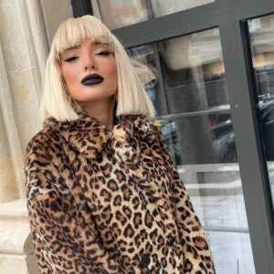 Dilara Kazimova Instagram - I love leopard print, what about you?🐈

Hair:@instudio__raksana  @instudio.az 
Make:@kryolan_ilhame @nigar._ibrahimova 

#dilarakazımova #dilara #makeuptutorial #blondhead