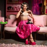 Dilara Kazimova Instagram - Pink is in the air💘💜💖💟📞☎️ZENG--ZENG Make:@gozeljavad Hairstyle:@gunelmalik_ Location:@sensum.photoart Photo:@sensum.photoart @sabir_jabrayilov Dekor:@pink_accessories_baku @he_accessories @sevashkab Styling:@dilarakazimova @fidanosman___ Produsser&manager:@mariamfeyziyeva Press:@elton.haciyev_ DILARA TEAM:@alikhanov.vusal @mua_mina__ @fatimaamirlii #dilara #dilarakazımova #dilarazeng #zengzeng #baku