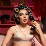 Dilara Kazimova Instagram - Pink is in the air💘💜💖💟📞☎️ZENG--ZENG Make:@gozeljavad Hairstyle:@gunelmalik_ Location:@sensum.photoart Photo:@sensum.photoart @sabir_jabrayilov Dekor:@pink_accessories_baku @he_accessories @sevashkab Styling:@dilarakazimova @fidanosman___ Produsser&manager:@mariamfeyziyeva Press:@elton.haciyev_ DILARA TEAM:@alikhanov.vusal @mua_mina__ @fatimaamirlii #dilara #dilarakazımova #dilarazeng #zengzeng #baku
