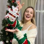 Dilara Kurtulmuş Instagram - Yeni yıl yaklaşıyorken yılbaşı ağacını kurduk🤩🎄🫶🏼