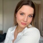 Dilara Kurtulmuş Instagram - Benimle makyaj🤍✨