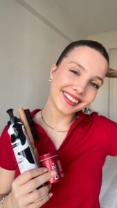 Dilara Kurtulmuş Instagram - Sımsıkı saç toplamak favorim♥️ #reklam değil