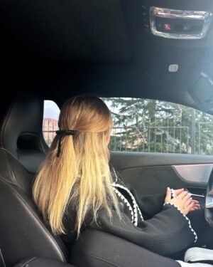 Dilara Kurtulmuş Instagram - 🖤✨