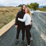 Dilara Mücaviroğlu Instagram - Yârim...sana rastlamak hayatımın en büyük mutluluğu...ve bu gece 7. senemiz bitiyor.. Aynı yolda yürümek, sonsuzluğun içinde...daima el ele.. ~15.01.2017 ❣️🌳