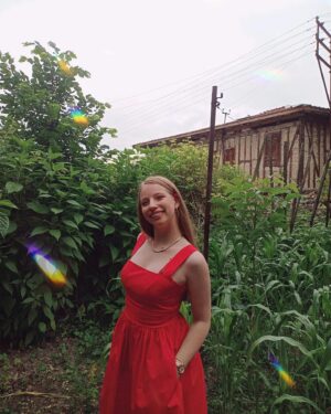 Dilara Mücaviroğlu Instagram - Safrabolu🌳 Kınamdan hemen önce.. Ne güzeldi..❤️🌹