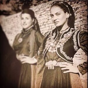 Dimitra Matsouka Instagram - Ελευθερίαααα ή θάνατος. @queencalliope