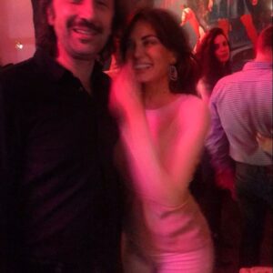 Dimitra Matsouka Instagram - Ο ένας λίγο φλου,ο άλλος λίγο Δον Κιχώτης,πάντως και οι δυο αρκετά κόκκινοι. #nofilter  #Ρενουάρ