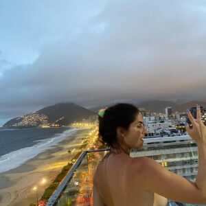 Dina Félix Costa Instagram - Apesar de tudo o que foi 2020 não me posso/ devo queixar ...
Mas posso agradecer todas as oportunidades de conhecer pessoas maravilhosas, e lugares que me fizeram muito feliz .
Obrigada 2021 por teres chegado desta forma, leve e quente !
Bom ano 🥂 🍀🥂🍀
Com muita coragem, muita determinação para todos os desafios que vamos ter de enfrentar 🥂❤️🕊😘