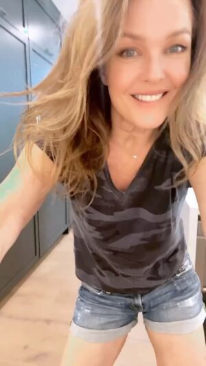Dina Meyer Instagram - When the healing is going so well, your doc gives you the “go ahead” to remove your foot dressing a few days early.

So happy.
🙌❤️‍🩹🙌

She’s 🦶FREEEEEEEEE!
Thanks for all the good vibes and wishes.
🙏♥️😊

#footsurgeryrecovery #postop #daisydukes #shortshorts #stilldancing #smile #happy #healthy #healing #strong #positiveattitude #positivity #gratitude 🙏❤️‍🩹
