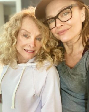 Dina Meyer Instagram - Family time 💕

In case anyone was wondering…
“Got it from my momma.” 😉

Love it when she comes to visit.
👯‍♀️

#mom #daughter #hiking #healthylifestyle #happy #joy #love #walking #smile #spring #springflowers #family