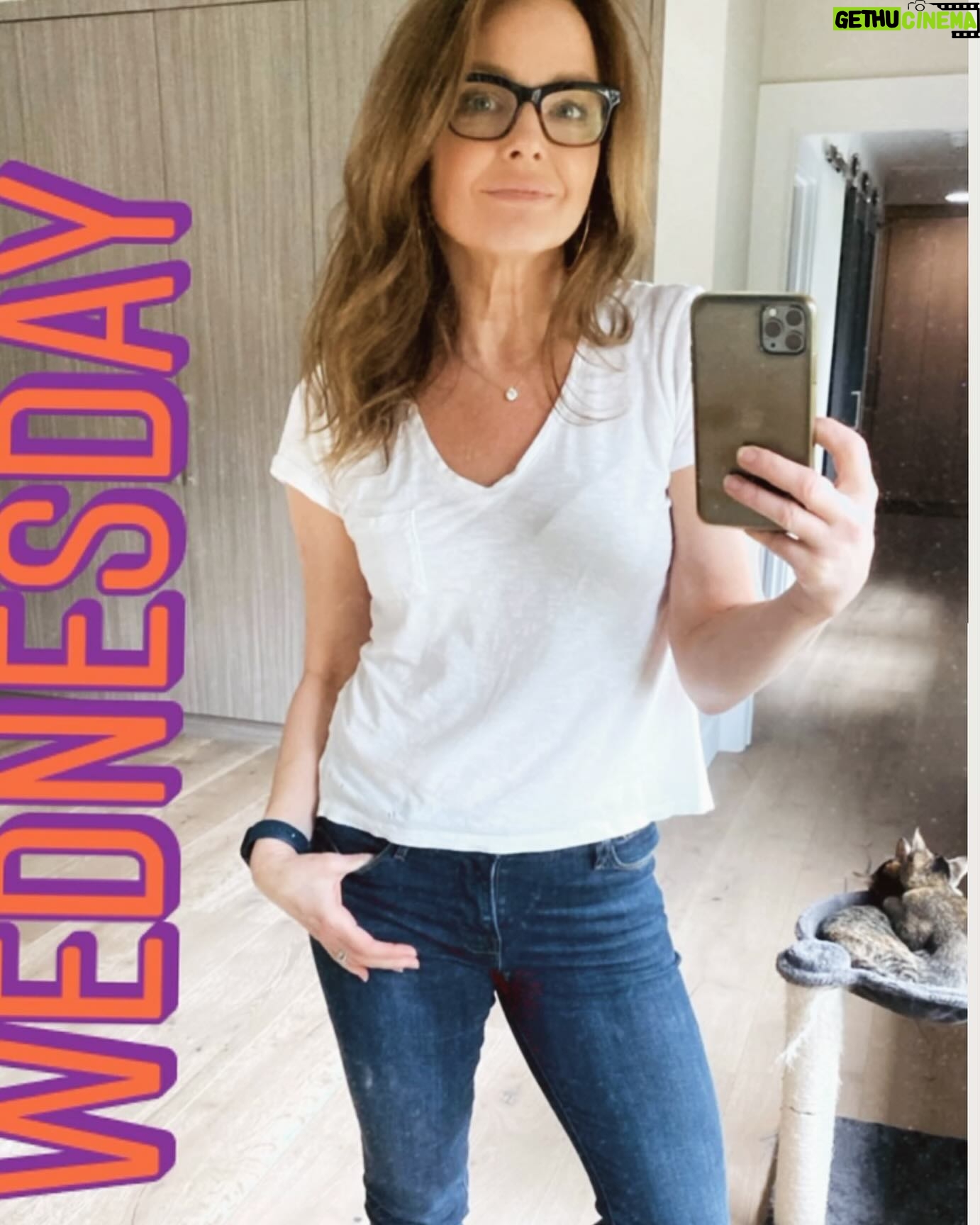 Dina Meyer - 4.2K Likes - Plain and simple.
🤍
#starshiptroopers #dizzy #happy #healthy #whitetshirt #jeans #simple #natural #over50 #over50style #over50women #instagram #instalike #instadaily