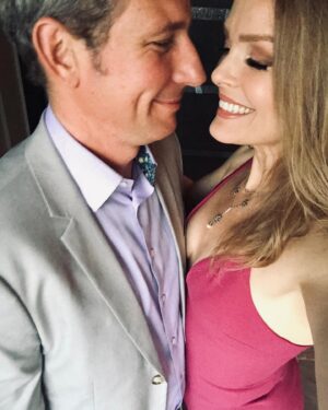 Dina Meyer Instagram - Happy Birthday America! ♥️🤍💙🇺🇸
And Happy Anniversary to us! 

14 years
♥️♥️

#happy #anniversary #4thofjuly #love #happiness
