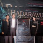 Dinda Kanyadewi Instagram – Rilis title dan teaser poster “Badarawuhi Di Desa Penari” @kknmovie 🐍👑💚💃🏻