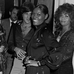 Dionne Warwick Instagram - Happy Monday 🥰