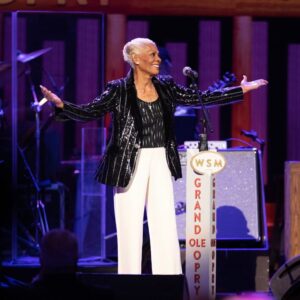 Dionne Warwick Instagram - 😍 #flashbackfriday! Thinking about my time at the historical @opry. (I spy @ericpaslay 👀)