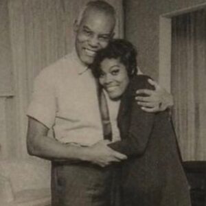 Dionne Warwick Instagram - Wishing you all a happy Father’s Day. 🥰