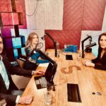 Dionne Slagter Instagram – Het blijft zó bijzonder om de podcast ‘Ooggetuigen’ te maken met zoveel indrukwekkende verhalen. Het eerste seizoen zullen we afsluiten met een Q&A aflevering met mij en @sebasdiekstra 🙏🏻 Heb jij vragen voor ons? Stel ze hier onderin de reacties! 

Ps. laatste aflevering van dit seizoen duurt nog echt wel een paar weken. Op 7 mei verschijnt deze afsluiter

Ps. JA, er komt uiteraard een 2e seizoen!!!💁🏼‍♀️