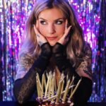 Dionne Slagter Instagram - Je leeftijd wordt pas écht confronterend als het aantal kaarsjes niet meer op de taart past, er een steekvlam ontstaat en de hele boel van ellende instort 🥳🙋🏼‍♀️ Happy 33, geniet van het zonnetje vandaag!