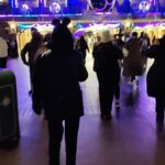 Dionne Slagter Instagram - Disneyland Parijs was koud van buiten, maar warm van binnen 🌹 een inkijkje: 1. Geleerd dat geroosterde kastanjes bestaan 2. Slagveld 3. Disney Studio’s by night 4. Irritant vriendje 5. Geen commentaar 6. The Tower of Terror blijft mijn favoriet ondanks de buikpijn die het me geeft 7. Tower of terror 2.0 8. Vuurwerk en lampjes 9. Happy bday flapdrol 10. Dionne de Tour Guide