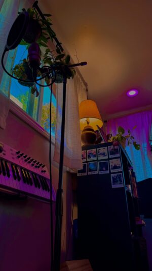 Dior Goodjohn Instagram - studio vloggggg comment 🎧if yall want more 🫶🏽🫶🏽🫶🏽