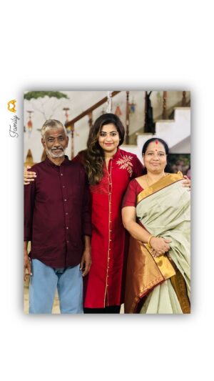 Divya Bharathi Vetrivel Instagram - Happy anniversary amma appa ❤️