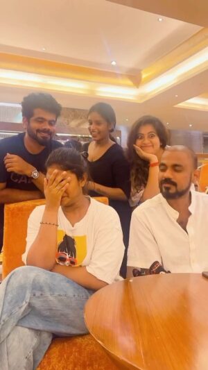 Divya Bharathi Vetrivel Instagram - 🤣🤣🤣🤣🤣

#comedy #friendsforever #instagram #hotel #food