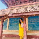 Divya Bharathi Vetrivel Instagram – 𝓖𝓲𝓿𝓮 𝔂𝓸𝓾𝓻𝓼𝓮𝓵𝓯 𝓽𝓲𝓶𝓮 🫶💛

📸 @nakshathra_viswanathan ☺️
#nivashinidivya #nivashini_ma #frankapannuvom #insta #instagood #yellowflowers #lovequotes #loveyourself