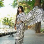Divya Bharathi Vetrivel Instagram – 😍CODE: TSWB96 😍Price-Rs.999😍Tussar silk 

✨To Place an Order through Our Website “ www.lakshmiboutique.co.in “ 
 
@lakshmiboutique2021