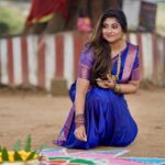 Divya Bharathi Vetrivel Instagram - 𝐏𝐨𝐧𝐠𝐚𝐥 𝐯𝐢𝐛𝐞 𝐬𝐭𝐚𝐫𝐭𝐞𝐝 💙 📸 @p2click.in Saree @lakshmiboutique2021 #instagood #nivashinidivya #pongal #pongalcelebration #pongalkolam #pongalwishes #nivashini_ma #insta #frankpannuvom #sareefashion #sareecollection #celebritystyle
