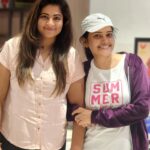 Divya Bharathi Vetrivel Instagram – 𝖳𝖱𝖴𝖤 𝖥𝖱𝖨𝖤𝖭𝖣𝖲 𝖠𝖱𝖤 𝖭𝖤𝖵𝖤𝖱 𝖠𝖯𝖠𝖱𝖳,𝖬𝖠𝖸𝖡𝖤 𝖨𝖭 𝖣𝖨𝖲𝖳𝖠𝖭𝖢𝖤 𝖡𝖴𝖳 𝖭𝖤𝖵𝖤𝖱 𝖨𝖭 𝖧𝖤𝖠𝖱𝖳😍😍😍