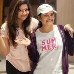 Divya Bharathi Vetrivel Instagram – 𝖳𝖱𝖴𝖤 𝖥𝖱𝖨𝖤𝖭𝖣𝖲 𝖠𝖱𝖤 𝖭𝖤𝖵𝖤𝖱 𝖠𝖯𝖠𝖱𝖳,𝖬𝖠𝖸𝖡𝖤 𝖨𝖭 𝖣𝖨𝖲𝖳𝖠𝖭𝖢𝖤 𝖡𝖴𝖳 𝖭𝖤𝖵𝖤𝖱 𝖨𝖭 𝖧𝖤𝖠𝖱𝖳😍😍😍