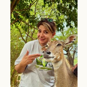 Divya Seth Shah Instagram - You think I’m a  Posing Queen?
Lady Neelgai  topped Me 😊

You should have seen this cutey at @wildlifesos  who insisted on posing and facing the camera!!!!

.

.

.
#bestdayever #wildlife #conservation #species #save #planet