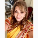 Divya Seth Shah Instagram – This Sunshine Yellow Kanjeevaram was ensconced for Decades in My saree cupboard , still in its original wrapping!

I got Gota and zari Borders added to its edges and voila! 

Resplendent 🌞 

Nothing like a Winter Wedding 

.

.

.

#saree #sareelove #yellow #indian #wedding #fashion #sustainable #renew #environment #winter #sun #mehndi