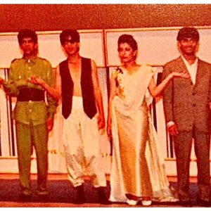 Divya Seth Shah Instagram - Just 4 Actors at Curtain Call ⭐️ 

It wasn’t a ‘Rough Crossing’ at All 

Just one has exited into the Wings 
And now
Playing on a much bigger Stage .
For a House Full ❤️

.

.

.

@fotoben 
@iamsrk 
@riturajksingh 

#actors