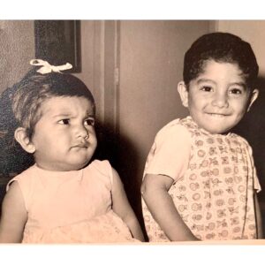 Divya Seth Shah Instagram - 😂😂😂
How can My Expression remain The SAME😂

Kavi is the stoic Tolerator  of All My childhood Hysteria, Teenage Tantrums and Adult Shenanigans 😆
The Award for BEST Brother for sure 🤗

And Priya .. for resolutely propping Me and having My back ! Even when She’s doesn’t wanna 😆

My Twin Flames 
@kaviseth 
@priyasethchopra 

You have siblings who Love You… 
You have Everything ❤️❤️❤️

.

.

.

#sibling #siblinglove #brother #sister #family #love #childhood #memories