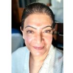 Divya Seth Shah Instagram - How Much do You Love Your Body? Vanity Aside .. Do You Love it enough to Maintain and care for it … Everyday 💪🏻 And Every once in a While Push it … To see if Your years of Diligence and Discipline will bear Fruit… It’s not a vacation nor can it be ‘ for this Time’ It has to be Always and Forever Be a Lifestyle Because it’s The Only Home You Got🙏🏻 My Body My Home . . . #body #bodypositive #home #love #onlyone #workout #food #gratitude #happy #😊