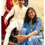 Divya Seth Shah Instagram - Just the way Diwali should be Lots of sajaavat Love Laughter Food Mithai And some looting during teen patti!! My voice has officially left the building 😆 . . . #diwali #india #indian #festival #festivewear #food #laughter #puja #happiness #hope