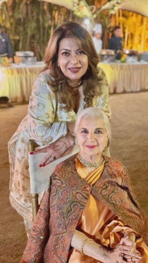 Divya Seth Shah Instagram - My Whole World is You !

.

.

.

#mother #mom #mine #my #world