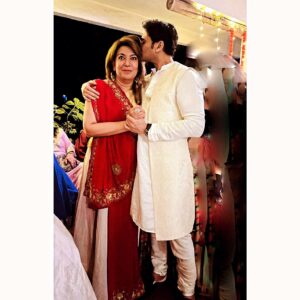 Divya Seth Shah Instagram - 24 and then some Shock & Awe 😆 What a Day So many Memories So many years Happy Diwali Happy Anniversary So Beauty ❤️🪔❤️ . . . #love #loveconquersall