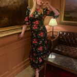 Dolly Alderton Instagram - ⭐️DOLLY AT THE COLI⭐️ Some truly terrible photos of two utterly gorgeous nights. Thank you to my hosts @raven__smith and @kathbum for being brilliant, hilarious chairs and letting me ask nosey questions about your respective husbands. Thank you for the absolute huns who came to drink wine and laugh loudly and send the most wonderfully deranged questions for us to answer. Writing can be a lonely gig in the day-to-day, and nights like these are an absolute joy, thank you 💖 @faneproductions