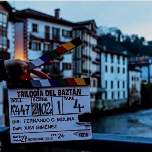Dolores Redondo Instagram - ¿Tienes plan para esta noche?
La Trilogía del Baztán está disponible en Netflix 
El guardian Invisible,  Legado en los Huesos y Ofrenda a la Tormenta.