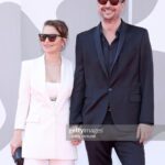 Dolores Fonzi Instagram - Cine en Venecia.❤️ @labiennale @gorof.official @simonetta.orsini MU: @armanibeauty
