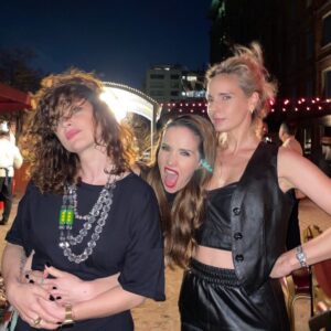 Dolores Fonzi Instagram - Y si…
@julietacardinali 
@nataliaoreirosoy 
💫 
Ph: @sofiamalamute