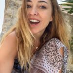Dolunay Soysert Instagram - Olduğum gibi,olduğunuz gibi,olması gerektiği gibi,olmak istediği gibi olan oluyor zaten,izlemesi ne hoş🙂#mayıs #açsezonuaçaç #tatilimbenim #yalnızhakettim