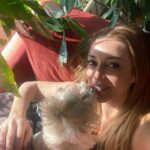 Dolunay Soysert Instagram – Son iki haftadan karmakarışık bir toplama oldu. Aman olsun artık ne yapalım, bu da böyle kafası karışık ama bol tebessümlüsünden olsun