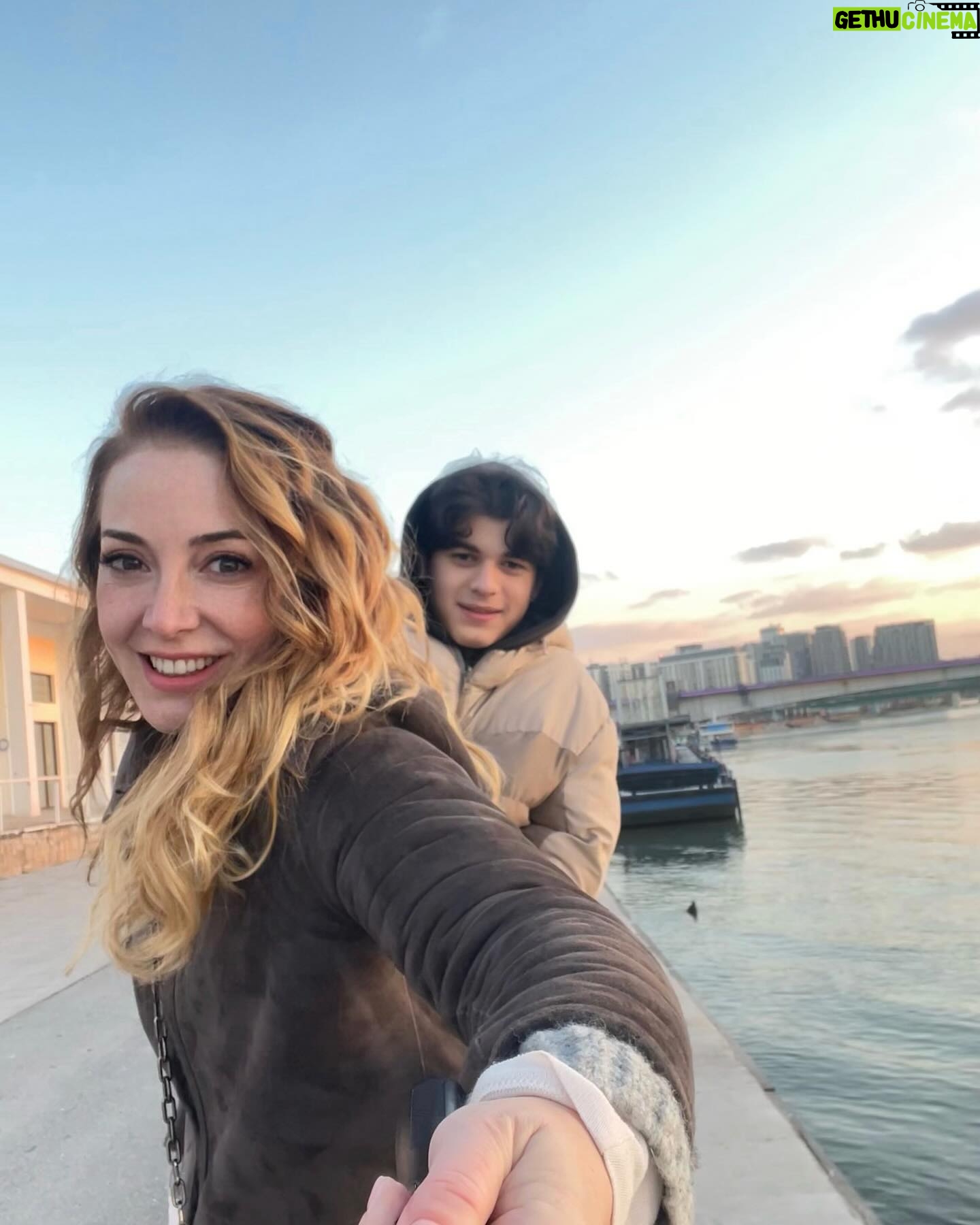 Dolunay Soysert Instagram - Dün kadar yakın zamandan gelsin bu #tbt #sömestirtatilisadeceöğrencilerinhakkıdeğildir